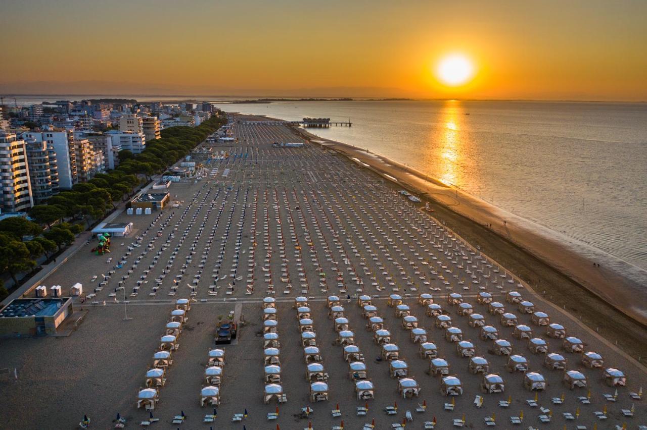 Residenza Marco Polo Apartment Lignano Sabbiadoro Exterior foto