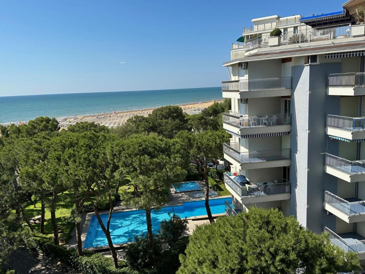 Residenza Marco Polo Apartment Lignano Sabbiadoro Exterior foto