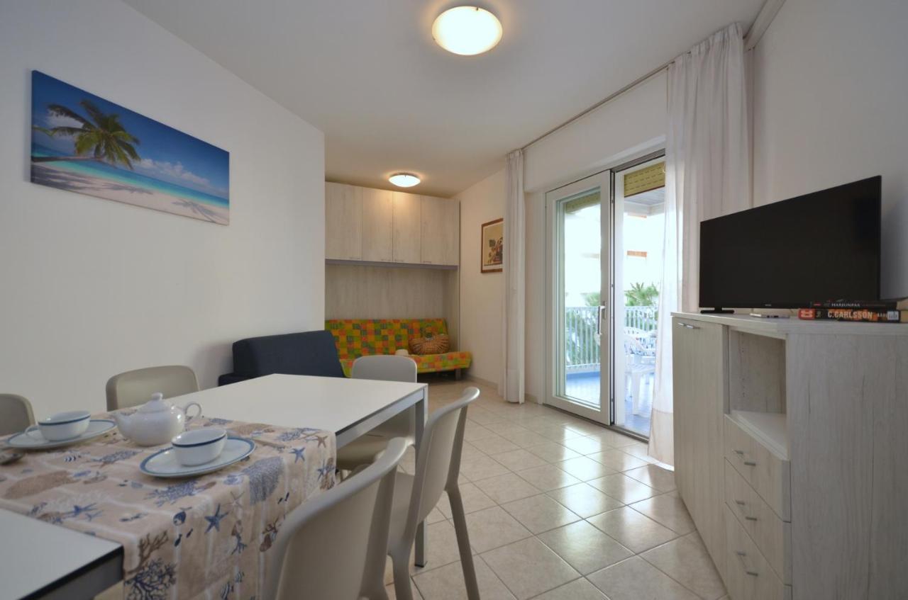 Residenza Marco Polo Apartment Lignano Sabbiadoro Exterior foto