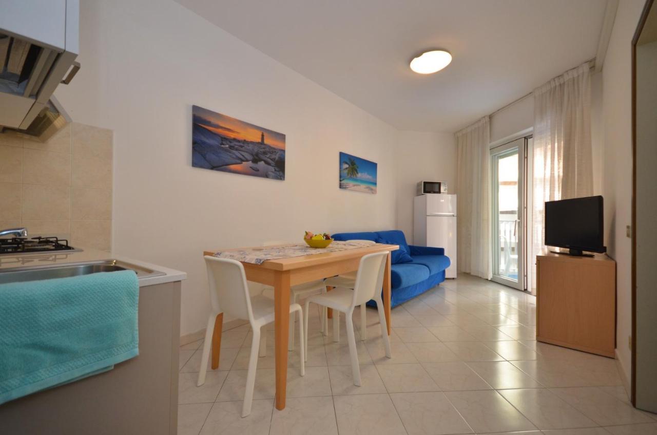 Residenza Marco Polo Apartment Lignano Sabbiadoro Exterior foto